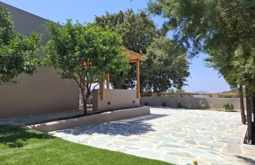 Naxos Villa | YERODABELO Traditional Family Mansion