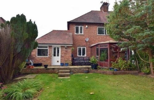 Harborne Apartamento | Yew Croft Avenue (4 Bed. Parking. Families/Contractors. QE/Uni)