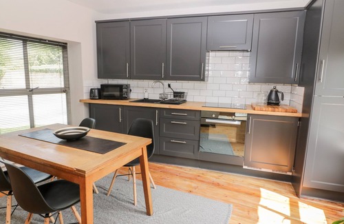 South Ferriby Cabaña | YEW TREE COTTAGE, romantic, with open fire in South Cave