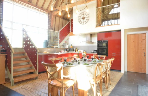 Woodbridge Casa | YEW TREE FARM BARN, WORLINGWORTH, pet friendly in Framlingham