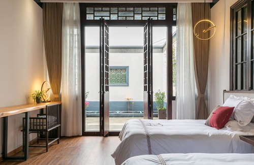 Pudong Hotel | Yi Garden Cultural Hotel Disney Branch
