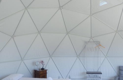Balmattum Complejo | Yidaki - Self Catering Dome accommodation with private deck, BBQ and lawn