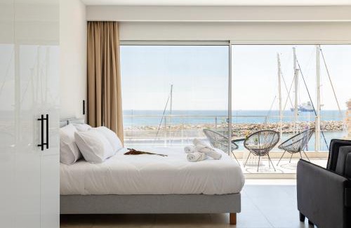 Kalamata Marina Apartamento | Yin & Yang Studio, Marina Hideout in Kalamata (B3)