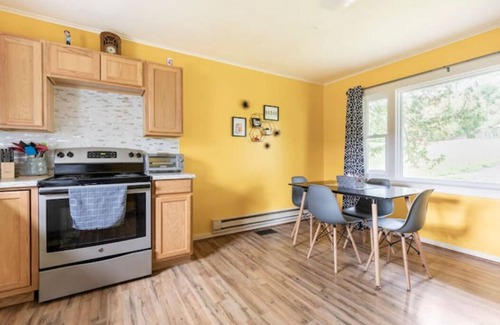 Jay Casa | Yinzer House - Whiteface Mountain Getaway