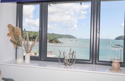 Bangor Cabaña | Ynys Faelog