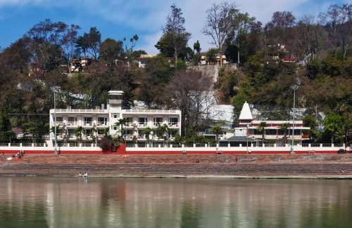 Rishikesh Hotel | Yog Niketan By Sanskriti