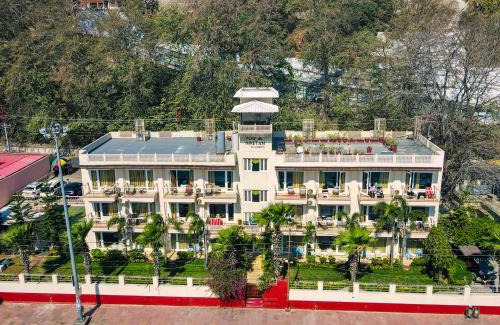 Rishikesh Hotel | Yog Niketan By Sanskriti