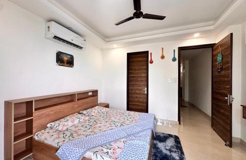 Rishikesh Casa | Yoga Retreat at The Ganges in Rishikesh