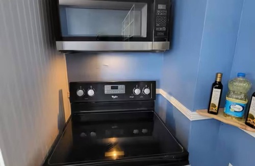 Jamestown Casa | Yogi Suites #1 Charming 2-beds in Jamestown Chautauqua Lake AC WiFi SPA Shower