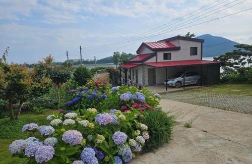 Wando Otro | Yonghyun's house