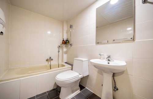 Yongin Hotel | Yongin Jaju J and J