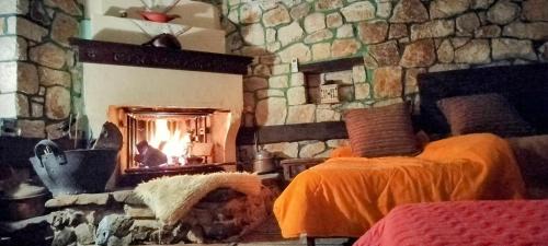 Ano Ravenia Casa | Yono's Traditional House