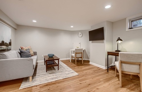 Congress Park Apartamento | Basement 1BR near Botanic Gardens!