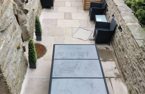 Dent Casa | Yorkshire Dales Holiday Cottage in Dent. Self-catering, pet-friendly, sleeps 8.