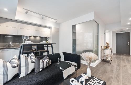 Bloor-Yorkville Apartamento | Yorkville Plaza Suites - Pool & Hot Tub