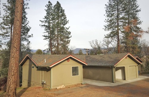 Oakhurst Casa | Modern Oakhurst Home Near Yosemite