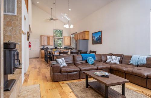 North Wawona Casa | Yosemite Base Camp- Updated cabin INSIDE Yosemite