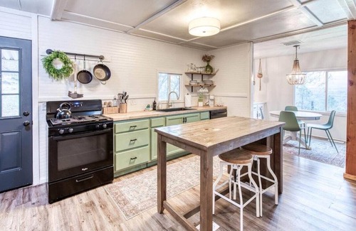 Coarsegold Casa | Yosemite Boho Bungalow | Pet Friendly + Mtn Views!