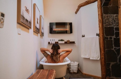 Mariposa Chalet De Esquí | Yosemite Charm by Casa Oso with spa and breathtaking views