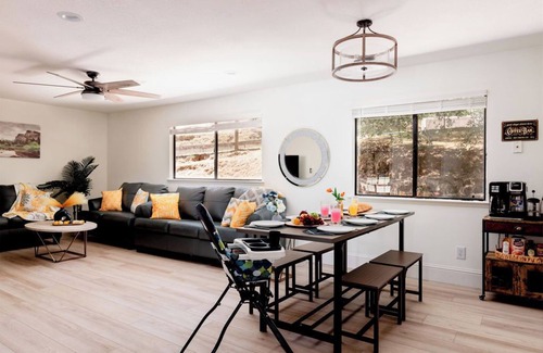 Oakhurst Casa | Yosemite Hillview - Large home with Pool and Hot Tub, Pet friendly!