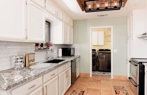 Oakhurst Casa | Yosemite Hillview - Large home with Pool and Hot Tub, Pet friendly!