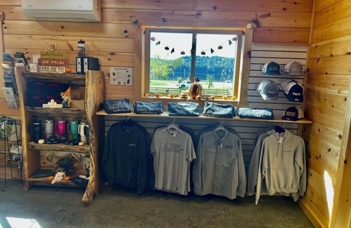 Scio Cabina | Yosemite/Lakeview -Pet Friendly- 4-6 Person Midsize Cabin