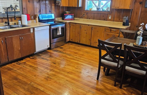 Mariposa Casa | Yosemite Nest: Refreshed Vintage Retreat conveniently located near Yosemite NP