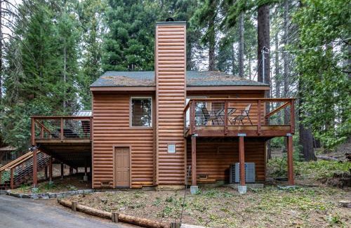 Fish Camp Casa | Yosemite Silvertip Lodge