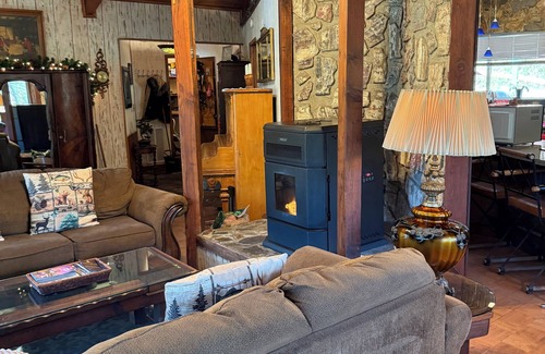 Yosemite Forks Casa | Yosemite Southgate Waterfront Cabin 3 Bdrm Bass Lake Oakhurst Spa pets Specials!