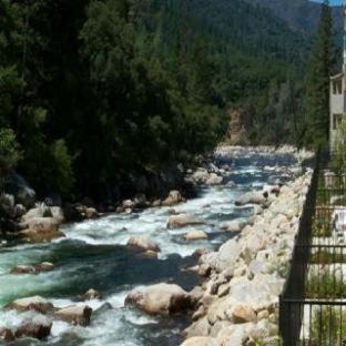El Portal Cabina | Yosemite View Lodge