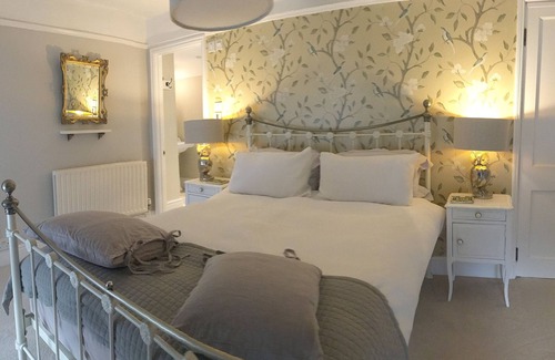 Crewkerne Cama Y Desayuno | You are Assured an Inspiring and Relaxing Time in our Country Home