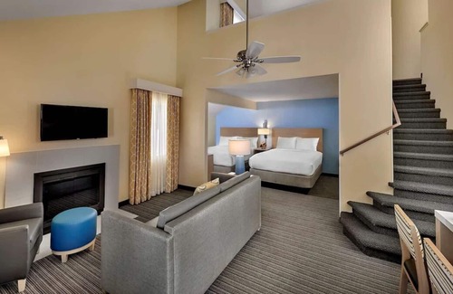 Highland Hills Casa | You Found It! 2 Comfortable Units, Kitchen, Free Parking Onsite!
