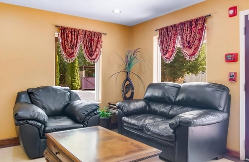 Mableton Hotel | You Found it! 2 Convenient Units, Free Parking, Minutes to Taylor-Brawner Park