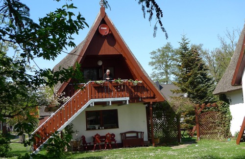 Ostseebad Prerow Apartamento | Vives en un lugar tranquilo bajo un típico techo de paja en Prerow