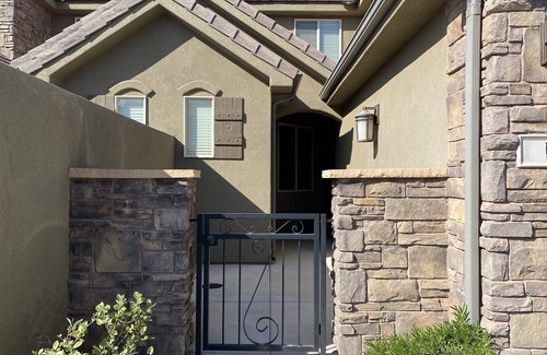 Washington Casa | De nada Townhome con 2 Master Suites!