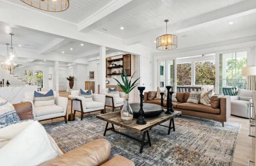 Gulfview Heights Casa | You've Got a Friend in Me - 6 BD