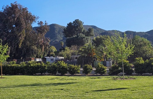 Wildomar Casa | You want peace and Quiet One room upstairs queen Tv, Kitchenette in loft &sofa