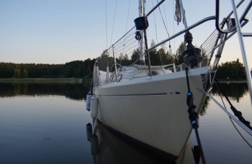 Sysma Alquiler De Eote | You will always remember your night on this romantic 51 y.o. sailboat S/Y Dione.