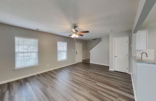 Charlotte Apartamento | You will love making this beautiful house your new home!