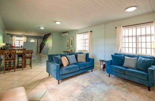 Rodney Bay Villa | You won’t need a car! 2BDRM Villa Walking distance to EVERYTHING in Rodney Bay!!