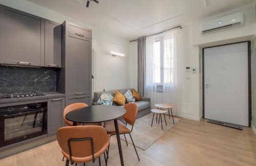 Cagnola Apartamento | Youhosty - Modern Portello Apartment