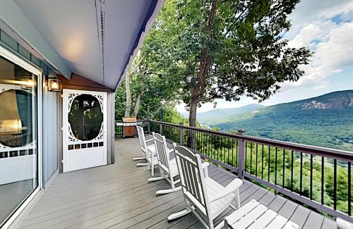 Lake Lure Casa | Young's Mountain Hideaway