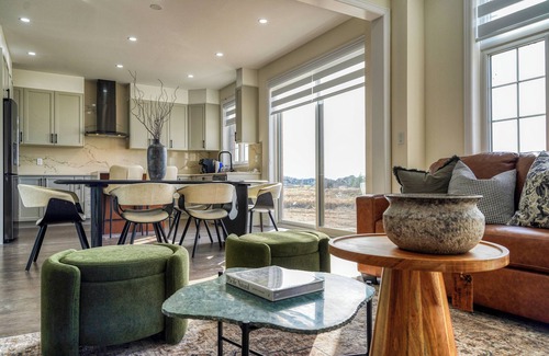 Carrying Place Casa | Youngs Cove Chalet in Prince Edward County