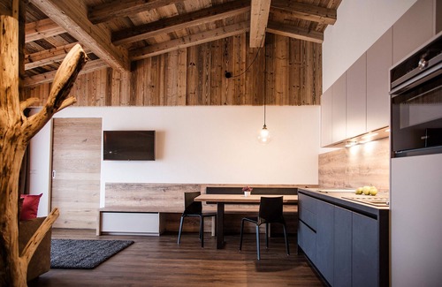 Terento Chalet De Esquí | Su chalet alpino en Tirol del Sur, reabriendo a mediados de marzo de 2018
