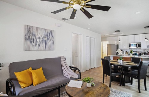 Denver Heights Cabaña | Your Amazing 3br/2ba Downtown Delight!