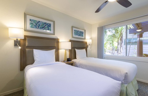 Del Mar Hotel | Your Beach Getaway! Swimming Pool, Free Parking, Full Kitchen!