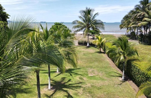 Puntarenas Cama Y Desayuno | Your beachfront BnB paradise