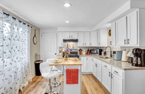 Rochester Casa | Your beautiful home away from home
