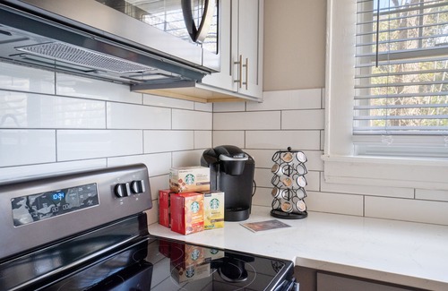 Wesley Heights Casa | Your Charlotte Cat's meow VRBO
