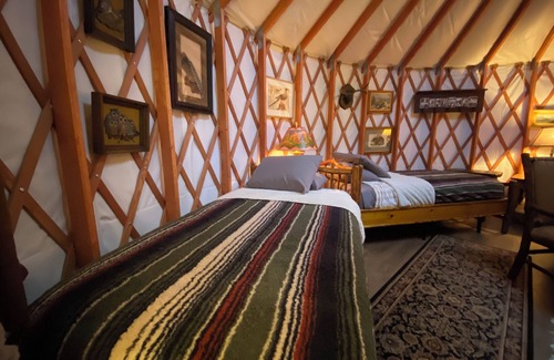 Rigby Complejo | Luscious Glamping Carpas dormir 4